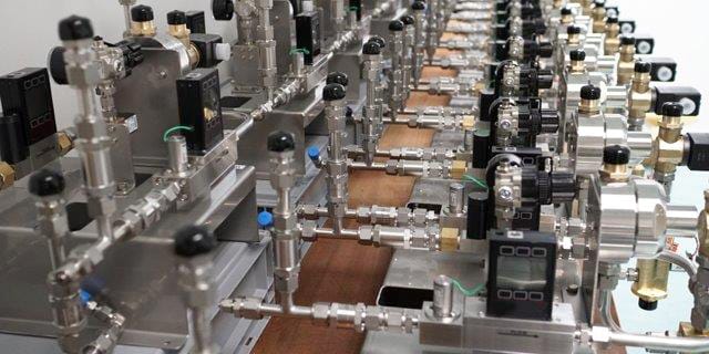 Ventilator gas delivery systems built using many Swagelok components