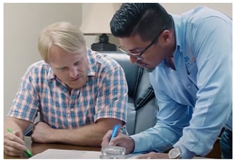 OES(Ocean Edge Services)의 Jeremy Rogers 및 Santiago "Chili" Gomez OES(Ocean Edge Services)의 Jeremy Rogers 및 Santiago "Chili" Gomez