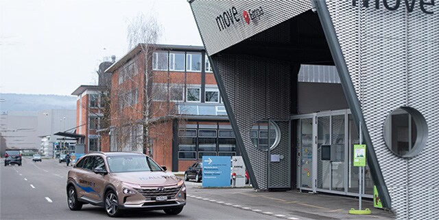 Swagelok hydrogen car in front of move building at empa