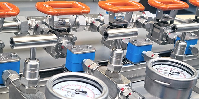 Manifold system