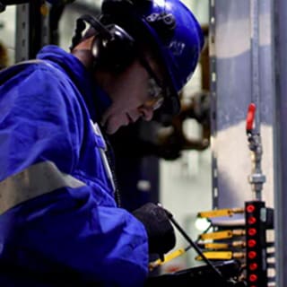 swagelok field engineer onsite services being performed