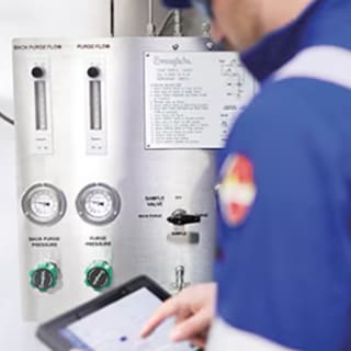 swagelok field engineer grab sample panel