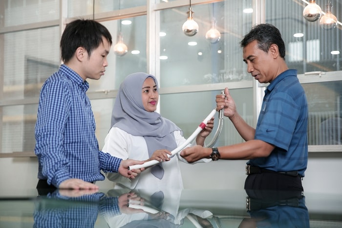 hose essential class header