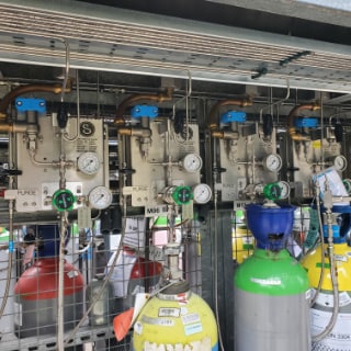 Sistema de distribución de gas en una empresa química